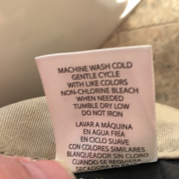 NEW! Tillys Mens Kahki Shorts - sz 32 - Picture 9 of 10